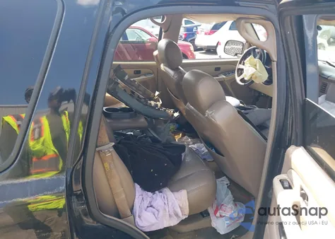 2003 Chevrolet Tahoe Ls z USA, uszkodzony, nr VIN 1GNEC13V13J277725